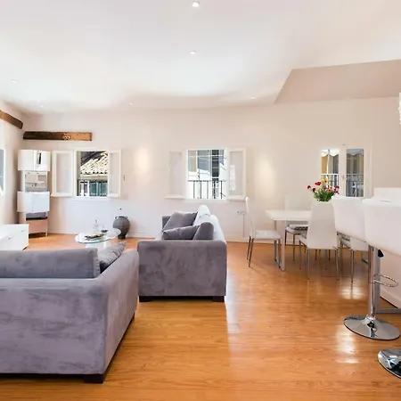 Guilford Loft Corfu (city)